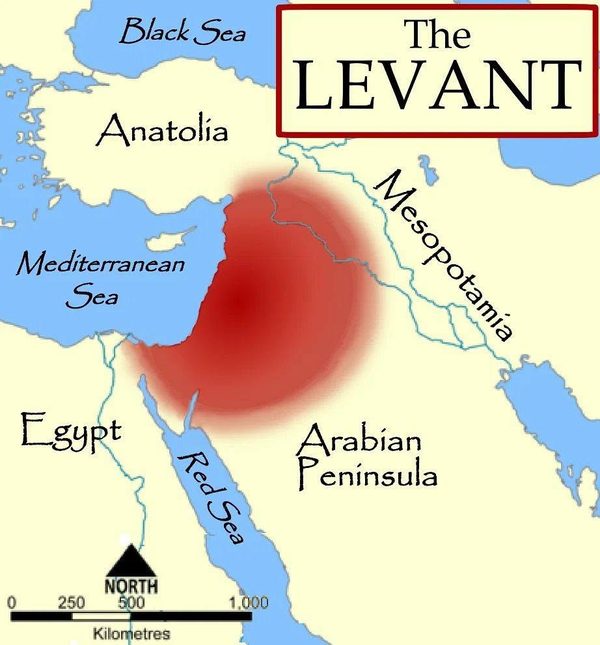 Peta Timur Tengah berlabel Inggeris bertajuk The Levant: kawasan Levant ditanda merah di pantai timur Laut Mediterranean, bersempadan Anatolia di utara, Mesopotamia di timur, Semenanjung Arab di selatan dan Mesir di barat daya.
